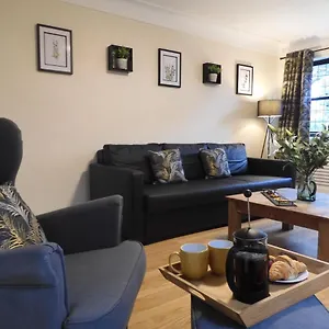 https://lion-house.hotelsin-chester.com