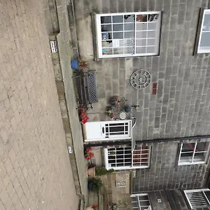 https://mews-cottage-whitby.yorkshirehotels.net