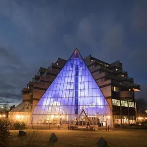 https://grand-harbour.tophotelsbath.com